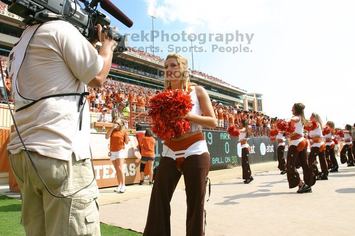 The University of Texas football team defeated the Arkansas Razorbacks with a score of 52-10 in Austin, TX on Saturday, September 27, 2008.

Filename: SRM_20080927_15180281.jpg
Aperture: f/6.3
Shutter Speed: 1/1000
Body: Canon EOS DIGITAL REBEL
Lens: Canon EF 16-35mm f/2.8 L