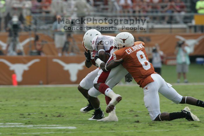 The University of Texas football team defeated the Arkansas Razorbacks with a score of 52-10 in Austin, TX on Saturday, September 27, 2008.

Filename: SRM_20080927_15244088.jpg
Aperture: f/6.3
Shutter Speed: 1/500
Body: Canon EOS-1D Mark II
Lens: Canon EF 300mm f/2.8 L IS