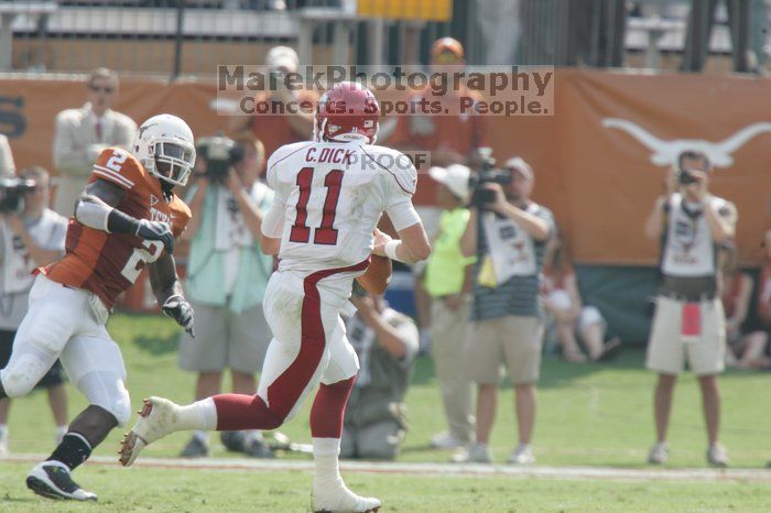 The University of Texas football team defeated the Arkansas Razorbacks with a score of 52-10 in Austin, TX on Saturday, September 27, 2008.

Filename: SRM_20080927_15293608.jpg
Aperture: f/5.6
Shutter Speed: 1/640
Body: Canon EOS-1D Mark II
Lens: Canon EF 300mm f/2.8 L IS