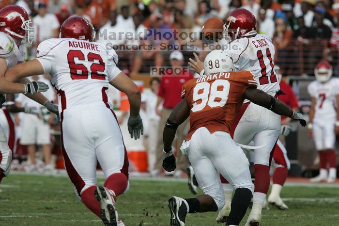 The University of Texas football team defeated the Arkansas Razorbacks with a score of 52-10 in Austin, TX on Saturday, September 27, 2008.

Filename: SRM_20080927_16352831.jpg
Aperture: f/5.6
Shutter Speed: 1/1600
Body: Canon EOS-1D Mark II
Lens: Canon EF 300mm f/2.8 L IS