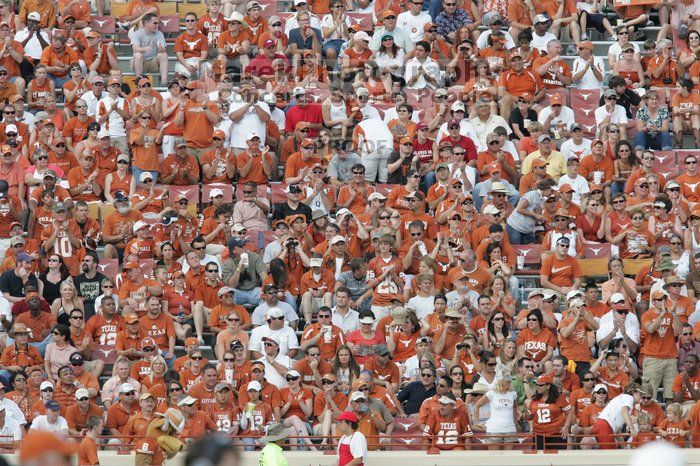 The University of Texas football team defeated the Arkansas Razorbacks with a score of 52-10 in Austin, TX on Saturday, September 27, 2008.

Filename: SRM_20080927_16363641.jpg
Aperture: f/5.6
Shutter Speed: 1/640
Body: Canon EOS-1D Mark II
Lens: Canon EF 300mm f/2.8 L IS