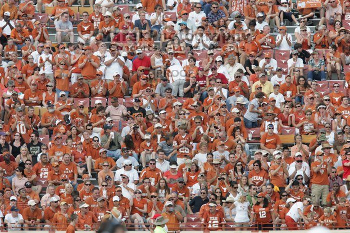 The University of Texas football team defeated the Arkansas Razorbacks with a score of 52-10 in Austin, TX on Saturday, September 27, 2008.

Filename: SRM_20080927_16363642.jpg
Aperture: f/5.6
Shutter Speed: 1/640
Body: Canon EOS-1D Mark II
Lens: Canon EF 300mm f/2.8 L IS