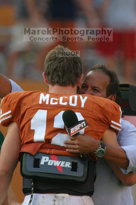 The University of Texas football team defeated the Arkansas Razorbacks with a score of 52-10 in Austin, TX on Saturday, September 27, 2008.

Filename: SRM_20080927_17491896.jpg
Aperture: f/5.6
Shutter Speed: 1/500
Body: Canon EOS DIGITAL REBEL
Lens: Canon EF 300mm f/2.8 L IS