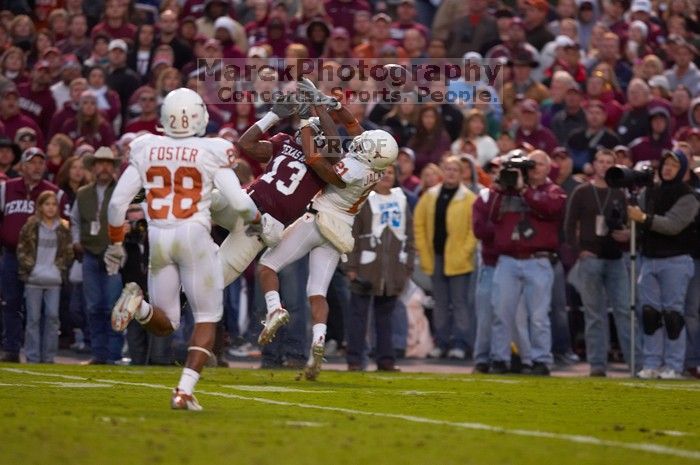 The University of Texas, Austin played Texas A&M in football at Kyle Field, College Station, on November 23, 2007.  UT lost to the Aggies, 30 to 38.

Filename: SRM_20071123_1806343.jpg
Aperture: f/2.8
Shutter Speed: 1/640
Body: Canon EOS-1D Mark II
Lens: Canon EF 300mm f/2.8 L IS