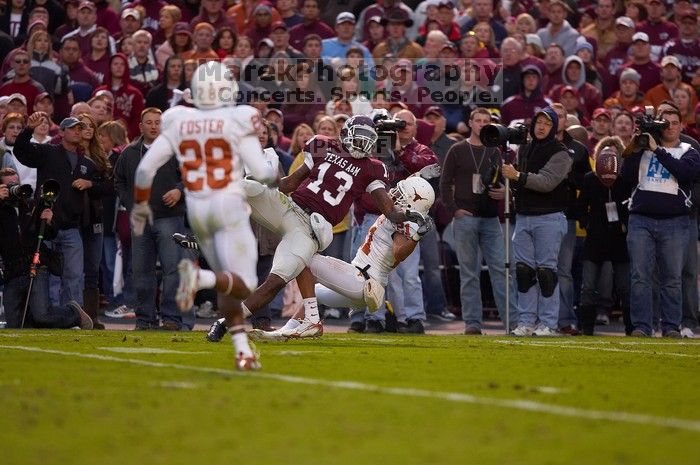 The University of Texas, Austin played Texas A&M in football at Kyle Field, College Station, on November 23, 2007.  UT lost to the Aggies, 30 to 38.

Filename: SRM_20071123_1806365.jpg
Aperture: f/2.8
Shutter Speed: 1/640
Body: Canon EOS-1D Mark II
Lens: Canon EF 300mm f/2.8 L IS