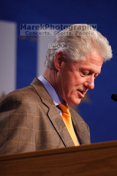 Former President Bill Clinton speaking at the CGIU meeting.  Day one of the 2nd Annual Clinton Global Initiative University (CGIU) meeting was held at The University of Texas at Austin, Friday, February 13, 2009.

Filename: SRM_20090213_16144114.jpg
Aperture: f/2.8
Shutter Speed: 1/200
Body: Canon EOS 20D
Lens: Canon EF 300mm f/2.8 L IS