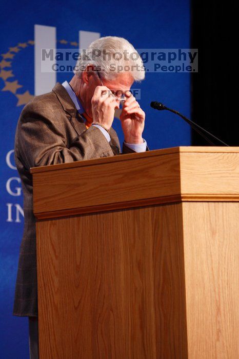 Former President Bill Clinton speaking at the CGIU meeting.  Day one of the 2nd Annual Clinton Global Initiative University (CGIU) meeting was held at The University of Texas at Austin, Friday, February 13, 2009.

Filename: SRM_20090213_16150303.jpg
Aperture: f/4.0
Shutter Speed: 1/60
Body: Canon EOS-1D Mark II
Lens: Canon EF 80-200mm f/2.8 L