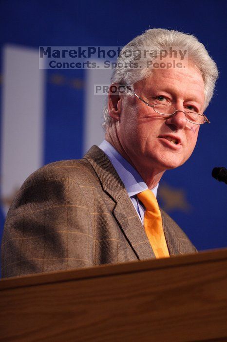 Former President Bill Clinton speaking at the CGIU meeting.  Day one of the 2nd Annual Clinton Global Initiative University (CGIU) meeting was held at The University of Texas at Austin, Friday, February 13, 2009.

Filename: SRM_20090213_16155526.jpg
Aperture: f/2.8
Shutter Speed: 1/200
Body: Canon EOS 20D
Lens: Canon EF 300mm f/2.8 L IS