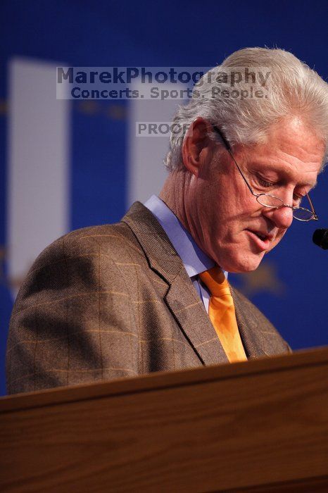 Former President Bill Clinton speaking at the CGIU meeting.  Day one of the 2nd Annual Clinton Global Initiative University (CGIU) meeting was held at The University of Texas at Austin, Friday, February 13, 2009.

Filename: SRM_20090213_16155628.jpg
Aperture: f/2.8
Shutter Speed: 1/200
Body: Canon EOS 20D
Lens: Canon EF 300mm f/2.8 L IS