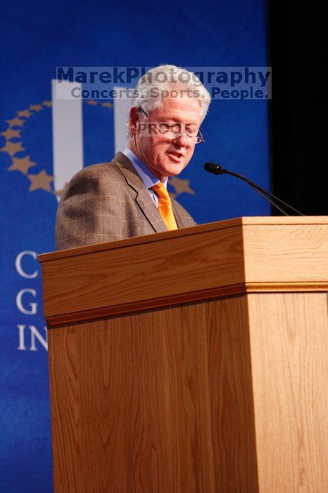 Former President Bill Clinton speaking at the CGIU meeting.  Day one of the 2nd Annual Clinton Global Initiative University (CGIU) meeting was held at The University of Texas at Austin, Friday, February 13, 2009.

Filename: SRM_20090213_16163015.jpg
Aperture: f/4.0
Shutter Speed: 1/60
Body: Canon EOS-1D Mark II
Lens: Canon EF 80-200mm f/2.8 L