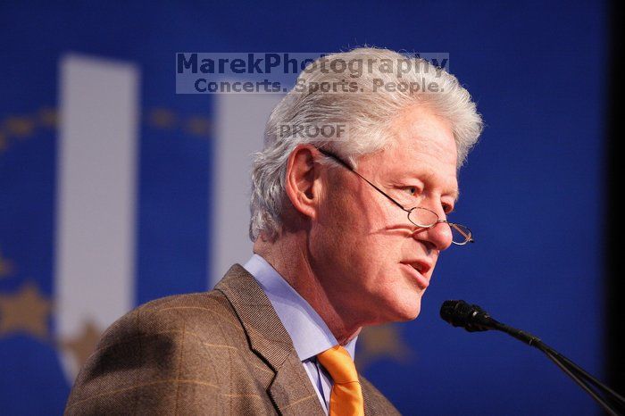 Former President Bill Clinton speaking at the CGIU meeting.  Day one of the 2nd Annual Clinton Global Initiative University (CGIU) meeting was held at The University of Texas at Austin, Friday, February 13, 2009.

Filename: SRM_20090213_16182039.jpg
Aperture: f/2.8
Shutter Speed: 1/200
Body: Canon EOS 20D
Lens: Canon EF 300mm f/2.8 L IS