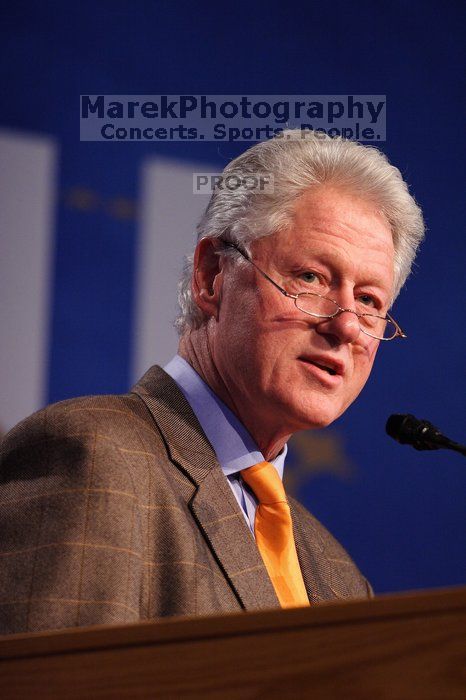 Former President Bill Clinton speaking at the CGIU meeting.  Day one of the 2nd Annual Clinton Global Initiative University (CGIU) meeting was held at The University of Texas at Austin, Friday, February 13, 2009.

Filename: SRM_20090213_16184845.jpg
Aperture: f/2.8
Shutter Speed: 1/250
Body: Canon EOS 20D
Lens: Canon EF 300mm f/2.8 L IS