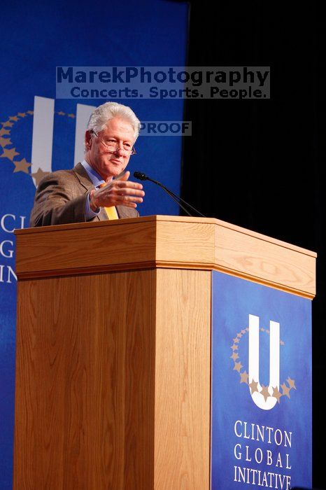 Former President Bill Clinton speaking at the CGIU meeting.  Day one of the 2nd Annual Clinton Global Initiative University (CGIU) meeting was held at The University of Texas at Austin, Friday, February 13, 2009.

Filename: SRM_20090213_16191427.jpg
Aperture: f/4.0
Shutter Speed: 1/60
Body: Canon EOS-1D Mark II
Lens: Canon EF 80-200mm f/2.8 L