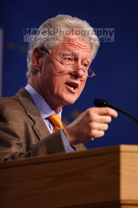 Former President Bill Clinton speaking at the CGIU meeting.  Day one of the 2nd Annual Clinton Global Initiative University (CGIU) meeting was held at The University of Texas at Austin, Friday, February 13, 2009.

Filename: SRM_20090213_16221670.jpg
Aperture: f/2.8
Shutter Speed: 1/320
Body: Canon EOS 20D
Lens: Canon EF 300mm f/2.8 L IS