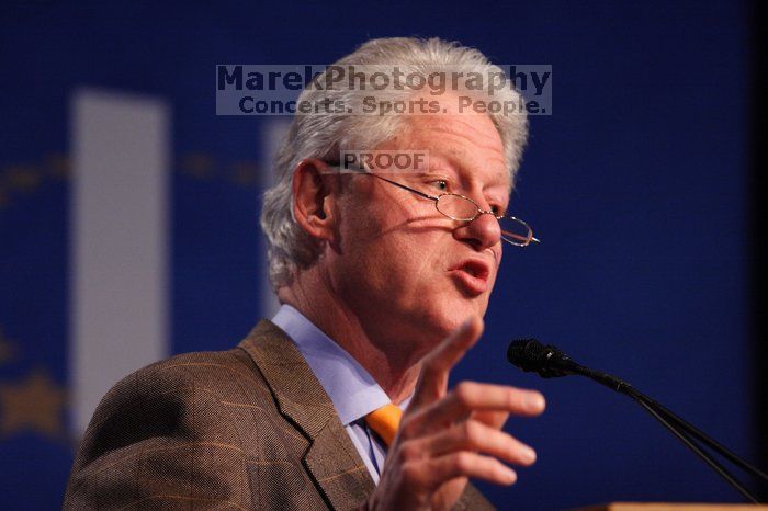 Former President Bill Clinton speaking at the CGIU meeting.  Day one of the 2nd Annual Clinton Global Initiative University (CGIU) meeting was held at The University of Texas at Austin, Friday, February 13, 2009.

Filename: SRM_20090213_16234991.jpg
Aperture: f/2.8
Shutter Speed: 1/320
Body: Canon EOS 20D
Lens: Canon EF 300mm f/2.8 L IS