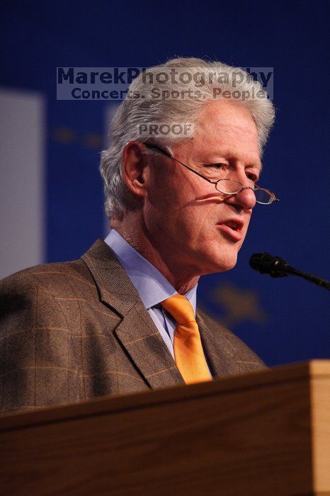 Former President Bill Clinton speaking at the CGIU meeting.  Day one of the 2nd Annual Clinton Global Initiative University (CGIU) meeting was held at The University of Texas at Austin, Friday, February 13, 2009.

Filename: SRM_20090213_16242174.jpg
Aperture: f/2.8
Shutter Speed: 1/320
Body: Canon EOS 20D
Lens: Canon EF 300mm f/2.8 L IS