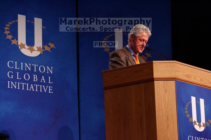 Former President Bill Clinton speaking at the CGIU meeting.  Day one of the 2nd Annual Clinton Global Initiative University (CGIU) meeting was held at The University of Texas at Austin, Friday, February 13, 2009.

Filename: SRM_20090213_16261301.jpg
Aperture: f/4.0
Shutter Speed: 1/160
Body: Canon EOS-1D Mark II
Lens: Canon EF 80-200mm f/2.8 L