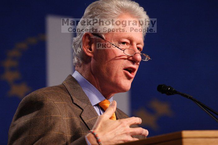 Former President Bill Clinton speaking at the CGIU meeting.  Day one of the 2nd Annual Clinton Global Initiative University (CGIU) meeting was held at The University of Texas at Austin, Friday, February 13, 2009.

Filename: SRM_20090213_16273605.jpg
Aperture: f/2.8
Shutter Speed: 1/320
Body: Canon EOS 20D
Lens: Canon EF 300mm f/2.8 L IS