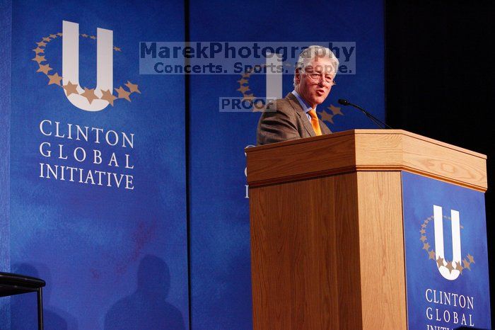 Former President Bill Clinton speaking at the CGIU meeting.  Day one of the 2nd Annual Clinton Global Initiative University (CGIU) meeting was held at The University of Texas at Austin, Friday, February 13, 2009.

Filename: SRM_20090213_16281627.jpg
Aperture: f/4.0
Shutter Speed: 1/160
Body: Canon EOS-1D Mark II
Lens: Canon EF 80-200mm f/2.8 L