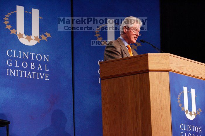 Former President Bill Clinton speaking at the CGIU meeting.  Day one of the 2nd Annual Clinton Global Initiative University (CGIU) meeting was held at The University of Texas at Austin, Friday, February 13, 2009.

Filename: SRM_20090213_16291231.jpg
Aperture: f/4.0
Shutter Speed: 1/160
Body: Canon EOS-1D Mark II
Lens: Canon EF 80-200mm f/2.8 L