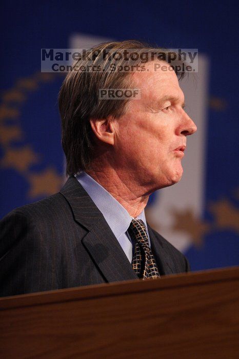 UT President William Powers Jr. speaks at the opening plenary session of the CGIU meeting.  Day one of the 2nd Annual Clinton Global Initiative University (CGIU) meeting was held at The University of Texas at Austin, Friday, February 13, 2009.

Filename: SRM_20090213_16302622.jpg
Aperture: f/2.8
Shutter Speed: 1/320
Body: Canon EOS 20D
Lens: Canon EF 300mm f/2.8 L IS