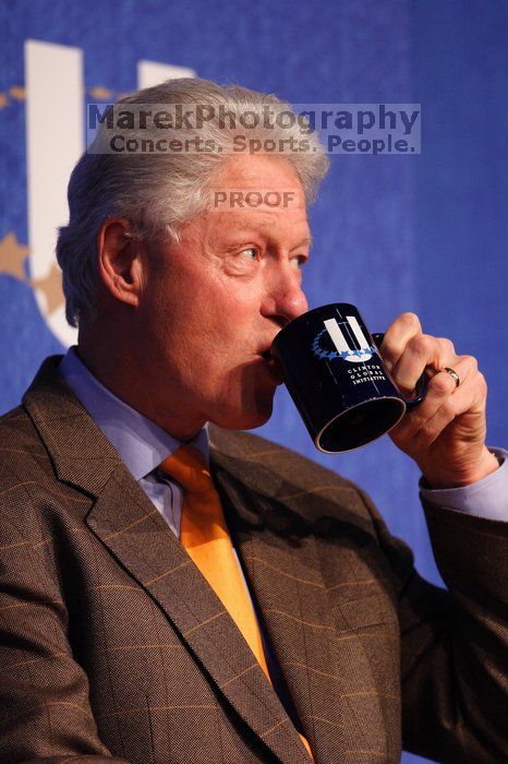 Former President Bill Clinton listens to UT President William Powers Jr. speak at the opening plenary session of the CGIU meeting.  Day one of the 2nd Annual Clinton Global Initiative University (CGIU) meeting was held at The University of Texas at Austin, Friday, February 13, 2009.

Filename: SRM_20090213_16303827.jpg
Aperture: f/2.8
Shutter Speed: 1/250
Body: Canon EOS 20D
Lens: Canon EF 300mm f/2.8 L IS