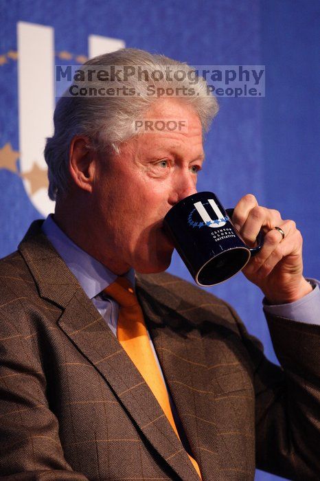 Former President Bill Clinton listens to UT President William Powers Jr. speak at the opening plenary session of the CGIU meeting.  Day one of the 2nd Annual Clinton Global Initiative University (CGIU) meeting was held at The University of Texas at Austin, Friday, February 13, 2009.

Filename: SRM_20090213_16303928.jpg
Aperture: f/2.8
Shutter Speed: 1/250
Body: Canon EOS 20D
Lens: Canon EF 300mm f/2.8 L IS