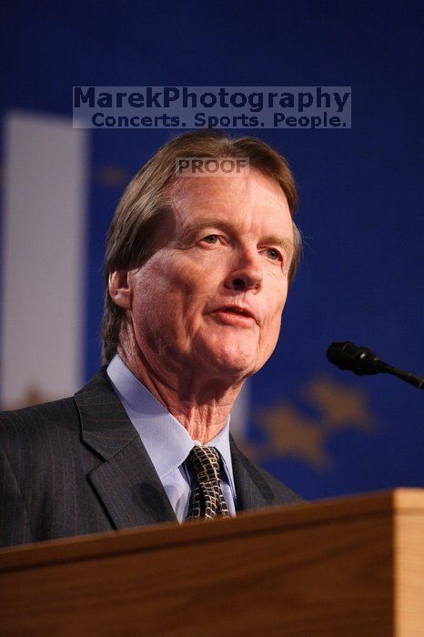 UT President William Powers Jr. speaks at the opening plenary session of the CGIU meeting.  Day one of the 2nd Annual Clinton Global Initiative University (CGIU) meeting was held at The University of Texas at Austin, Friday, February 13, 2009.

Filename: SRM_20090213_16320941.jpg
Aperture: f/2.8
Shutter Speed: 1/250
Body: Canon EOS 20D
Lens: Canon EF 300mm f/2.8 L IS