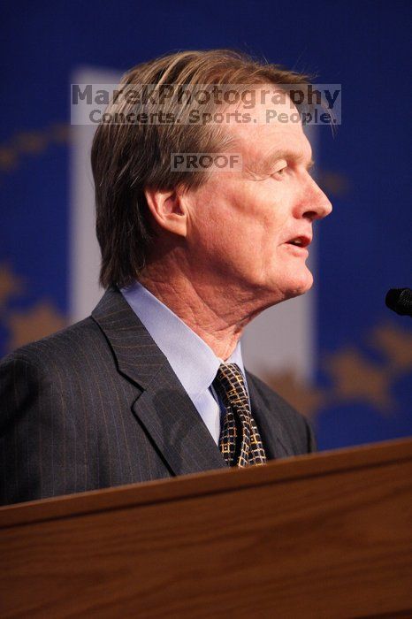 UT President William Powers Jr. speaks at the opening plenary session of the CGIU meeting.  Day one of the 2nd Annual Clinton Global Initiative University (CGIU) meeting was held at The University of Texas at Austin, Friday, February 13, 2009.

Filename: SRM_20090213_16322445.jpg
Aperture: f/2.8
Shutter Speed: 1/200
Body: Canon EOS 20D
Lens: Canon EF 300mm f/2.8 L IS