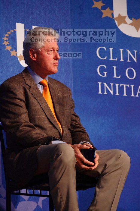 Former President Bill Clinton listens to UT President William Powers Jr. speak at the opening plenary session of the CGIU meeting.  Day one of the 2nd Annual Clinton Global Initiative University (CGIU) meeting was held at The University of Texas at Austin, Friday, February 13, 2009.

Filename: SRM_20090213_16335890.jpg
Aperture: f/4.0
Shutter Speed: 1/160
Body: Canon EOS-1D Mark II
Lens: Canon EF 80-200mm f/2.8 L