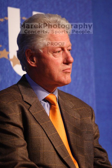 Former President Bill Clinton listens to UT President William Powers Jr. speak at the opening plenary session of the CGIU meeting.  Day one of the 2nd Annual Clinton Global Initiative University (CGIU) meeting was held at The University of Texas at Austin, Friday, February 13, 2009.

Filename: SRM_20090213_16345454.jpg
Aperture: f/2.8
Shutter Speed: 1/250
Body: Canon EOS 20D
Lens: Canon EF 300mm f/2.8 L IS