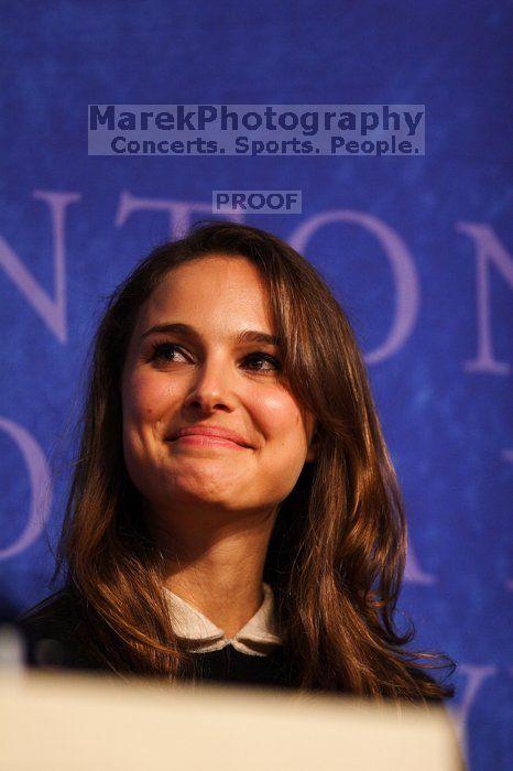 Natalie Portman was one of the guest speakers at the first plenary session of the CGIU meeting.  Day one of the 2nd Annual Clinton Global Initiative University (CGIU) meeting was held at The University of Texas at Austin, Friday, February 13, 2009.

Filename: SRM_20090213_16524134.jpg
Aperture: f/2.8
Shutter Speed: 1/320
Body: Canon EOS 20D
Lens: Canon EF 300mm f/2.8 L IS