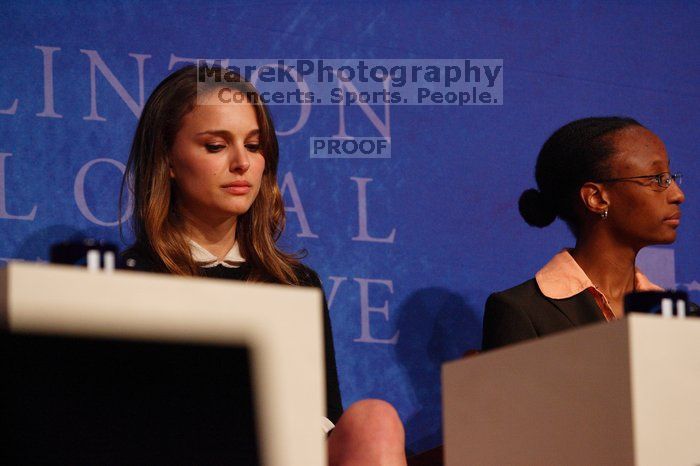 Natalie Portman (L) and Mambidzeni Madzivire (R), BME graduate student at Mayo Graduate School, at the first plenary session of the CGIU meeting.  Day one of the 2nd Annual Clinton Global Initiative University (CGIU) meeting was held at The University of Texas at Austin, Friday, February 13, 2009.

Filename: SRM_20090213_16534120.jpg
Aperture: f/4.0
Shutter Speed: 1/250
Body: Canon EOS-1D Mark II
Lens: Canon EF 80-200mm f/2.8 L