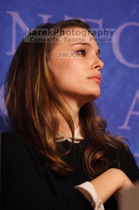 Natalie Portman spoke about micro-loans, especially for women to start their own businesses, in poor and developing countries, at the opening plenary session of the CGIU meeting.  Day one of the 2nd Annual Clinton Global Initiative University (CGIU) meeting was held at The University of Texas at Austin, Friday, February 13, 2009.

Filename: SRM_20090213_16554757.jpg
Aperture: f/2.8
Shutter Speed: 1/320
Body: Canon EOS 20D
Lens: Canon EF 300mm f/2.8 L IS