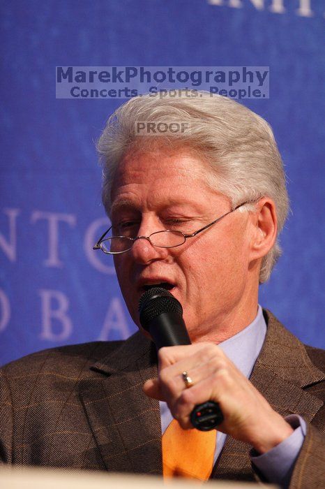 Former President Bill Clinton moderated the discussion between Natalie Portman, Mambidzeni Madzivire, BME graduate student at Mayo Graduate School, Blake Mycoskie, founder of TOMS shoes, and Paul Bell, president of Dell Global Public, during the first plenary session at the CGIU meeting.  Day one of the 2nd Annual Clinton Global Initiative University (CGIU) meeting was held at The University of Texas at Austin, Friday, February 13, 2009.

Filename: SRM_20090213_16573566.jpg
Aperture: f/3.2
Shutter Speed: 1/320
Body: Canon EOS 20D
Lens: Canon EF 300mm f/2.8 L IS