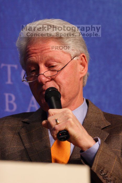 Former President Bill Clinton moderated the discussion between Natalie Portman, Mambidzeni Madzivire, BME graduate student at Mayo Graduate School, Blake Mycoskie, founder of TOMS shoes, and Paul Bell, president of Dell Global Public, during the first plenary session at the CGIU meeting.  Day one of the 2nd Annual Clinton Global Initiative University (CGIU) meeting was held at The University of Texas at Austin, Friday, February 13, 2009.

Filename: SRM_20090213_16575572.jpg
Aperture: f/4.0
Shutter Speed: 1/250
Body: Canon EOS 20D
Lens: Canon EF 300mm f/2.8 L IS