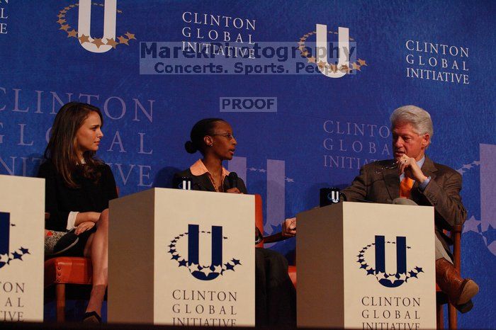 Natalie Portman (L), Mambidzeni Madzivire (C), BME graduate student at Mayo Graduate School, and Former President Bill Clinton (R) at the first plenary session of the CGIU meeting.  Day one of the 2nd Annual Clinton Global Initiative University (CGIU) meeting was held at The University of Texas at Austin, Friday, February 13, 2009.

Filename: SRM_20090213_16583552.jpg
Aperture: f/4.5
Shutter Speed: 1/320
Body: Canon EOS-1D Mark II
Lens: Canon EF 80-200mm f/2.8 L