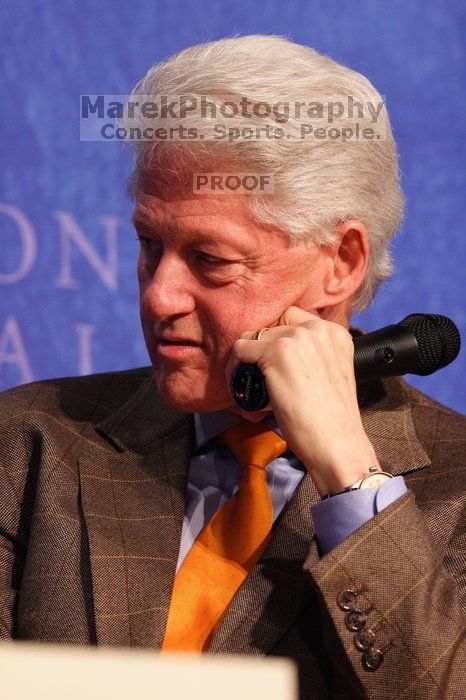 Former President Bill Clinton moderated the discussion between Natalie Portman, Mambidzeni Madzivire, BME graduate student at Mayo Graduate School, Blake Mycoskie, founder of TOMS shoes, and Paul Bell, president of Dell Global Public, during the first plenary session at the CGIU meeting.  Day one of the 2nd Annual Clinton Global Initiative University (CGIU) meeting was held at The University of Texas at Austin, Friday, February 13, 2009.

Filename: SRM_20090213_16592578.jpg
Aperture: f/4.0
Shutter Speed: 1/160
Body: Canon EOS 20D
Lens: Canon EF 300mm f/2.8 L IS