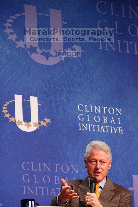 Former President Bill Clinton speaking at the CGIU meeting.  Day one of the 2nd Annual Clinton Global Initiative University (CGIU) meeting was held at The University of Texas at Austin, Friday, February 13, 2009.

Filename: SRM_20090213_17010766.jpg
Aperture: f/4.5
Shutter Speed: 1/160
Body: Canon EOS-1D Mark II
Lens: Canon EF 80-200mm f/2.8 L