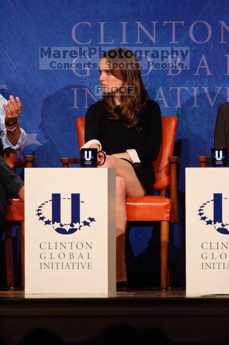 Natalie Portman spoke about micro-loans, especially for women to start their own businesses, in poor and developing countries, at the opening plenary session of the CGIU meeting.  Day one of the 2nd Annual Clinton Global Initiative University (CGIU) meeting was held at The University of Texas at Austin, Friday, February 13, 2009.

Filename: SRM_20090213_17132484.jpg
Aperture: f/5.6
Shutter Speed: 1/250
Body: Canon EOS-1D Mark II
Lens: Canon EF 300mm f/2.8 L IS