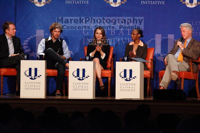 Paul Bell (1-L), president of Dell Global Public, Blake Mycoskie (2-L), founder of TOMS shoes, Natalie Portman (C), Mambidzeni Madzivire (2-R), BME graduate student at Mayo Graduate School, and Former President Bill Clinton (1-R) at the first plenary session of the CGIU meeting.  Day one of the 2nd Annual Clinton Global Initiative University (CGIU) meeting was held at The University of Texas at Austin, Friday, February 13, 2009.

Filename: SRM_20090213_17245910.jpg
Aperture: f/4.0
Shutter Speed: 1/400
Body: Canon EOS-1D Mark II
Lens: Canon EF 300mm f/2.8 L IS