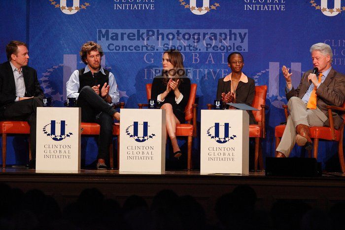 Paul Bell (1-L), president of Dell Global Public, Blake Mycoskie (2-L), founder of TOMS shoes, Natalie Portman (C), Mambidzeni Madzivire (2-R), BME graduate student at Mayo Graduate School, and Former President Bill Clinton (1-R) at the first plenary session of the CGIU meeting.  Day one of the 2nd Annual Clinton Global Initiative University (CGIU) meeting was held at The University of Texas at Austin, Friday, February 13, 2009.

Filename: SRM_20090213_17250013.jpg
Aperture: f/4.0
Shutter Speed: 1/400
Body: Canon EOS-1D Mark II
Lens: Canon EF 300mm f/2.8 L IS