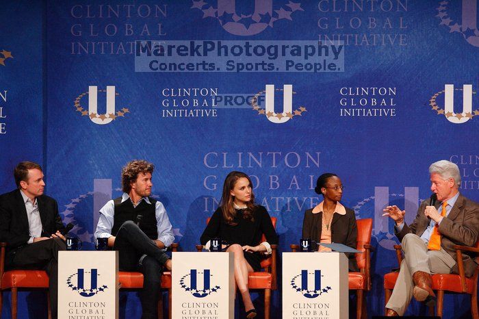 Paul Bell (1-L), president of Dell Global Public, Blake Mycoskie (2-L), founder of TOMS shoes, Natalie Portman (C), Mambidzeni Madzivire (2-R), BME graduate student at Mayo Graduate School, and Former President Bill Clinton (1-R) at the first plenary session of the CGIU meeting.  Day one of the 2nd Annual Clinton Global Initiative University (CGIU) meeting was held at The University of Texas at Austin, Friday, February 13, 2009.

Filename: SRM_20090213_17251721.jpg
Aperture: f/4.0
Shutter Speed: 1/320
Body: Canon EOS-1D Mark II
Lens: Canon EF 300mm f/2.8 L IS