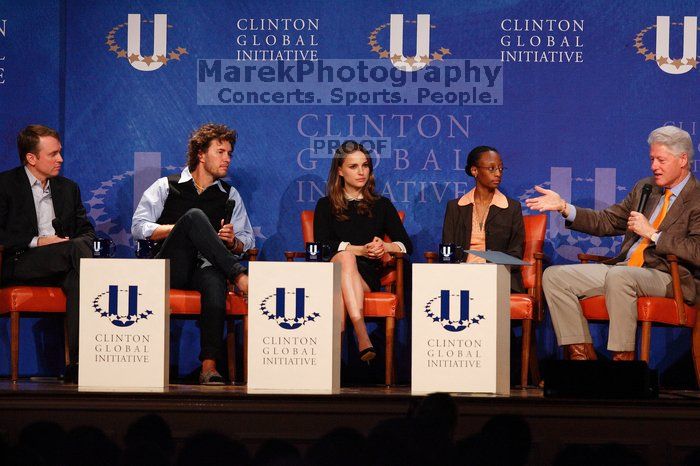 Paul Bell (1-L), president of Dell Global Public, Blake Mycoskie (2-L), founder of TOMS shoes, Natalie Portman (C), Mambidzeni Madzivire (2-R), BME graduate student at Mayo Graduate School, and Former President Bill Clinton (1-R) at the first plenary session of the CGIU meeting.  Day one of the 2nd Annual Clinton Global Initiative University (CGIU) meeting was held at The University of Texas at Austin, Friday, February 13, 2009.

Filename: SRM_20090213_17275137.jpg
Aperture: f/4.0
Shutter Speed: 1/320
Body: Canon EOS-1D Mark II
Lens: Canon EF 300mm f/2.8 L IS