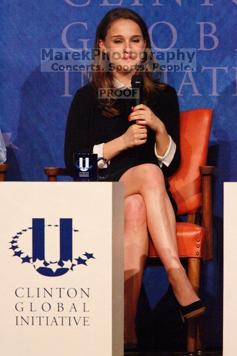 Natalie Portman spoke about micro-loans, especially for women to start their own businesses, in poor and developing countries, at the opening plenary session of the CGIU meeting.  Day one of the 2nd Annual Clinton Global Initiative University (CGIU) meeting was held at The University of Texas at Austin, Friday, February 13, 2009.

Filename: SRM_20090213_17310480.jpg
Aperture: f/5.6
Shutter Speed: 1/250
Body: Canon EOS-1D Mark II
Lens: Canon EF 300mm f/2.8 L IS