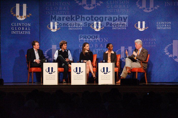 Paul Bell (1-L), president of Dell Global Public, Blake Mycoskie (2-L), founder of TOMS shoes, Natalie Portman (C), Mambidzeni Madzivire (2-R), BME graduate student at Mayo Graduate School, and Former President Bill Clinton (1-R) at the first plenary session of the CGIU meeting.  Day one of the 2nd Annual Clinton Global Initiative University (CGIU) meeting was held at The University of Texas at Austin, Friday, February 13, 2009.

Filename: SRM_20090213_17315797.jpg
Aperture: f/5.0
Shutter Speed: 1/500
Body: Canon EOS-1D Mark II
Lens: Canon EF 80-200mm f/2.8 L