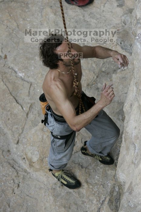 Jason Shear competing.  CTM hosted a speed climbing event at Seismic Wall on Diving for Rocks to benefit the Austin Area Food Bank, Saturday, May 9, 2009.

Filename: SRM_20090509_11205248.jpg
Aperture: f/5.0
Shutter Speed: 1/1000
Body: Canon EOS-1D Mark II
Lens: Canon EF 80-200mm f/2.8 L