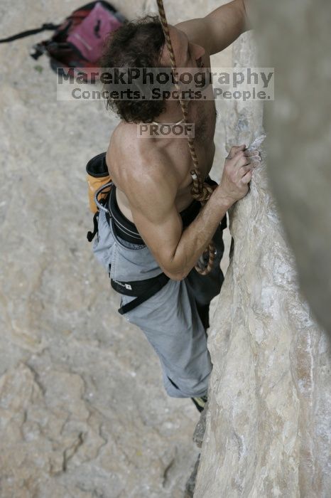 Jason Shear competing.  CTM hosted a speed climbing event at Seismic Wall on Diving for Rocks to benefit the Austin Area Food Bank, Saturday, May 9, 2009.

Filename: SRM_20090509_11205352.jpg
Aperture: f/5.0
Shutter Speed: 1/800
Body: Canon EOS-1D Mark II
Lens: Canon EF 80-200mm f/2.8 L