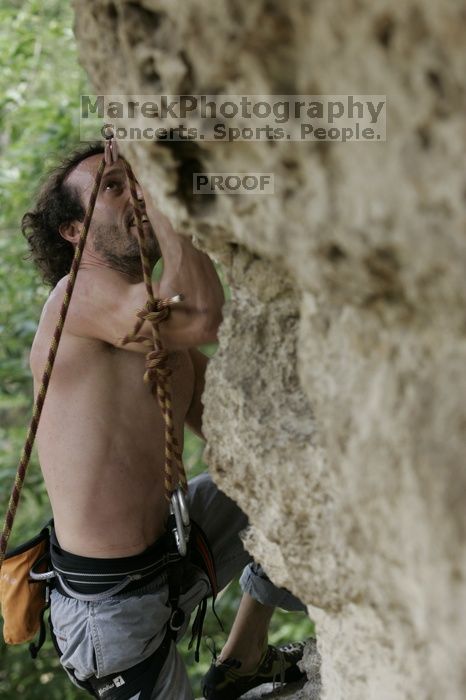 Jason Shear competing.  CTM hosted a speed climbing event at Seismic Wall on Diving for Rocks to benefit the Austin Area Food Bank, Saturday, May 9, 2009.

Filename: SRM_20090509_11215307.jpg
Aperture: f/5.6
Shutter Speed: 1/400
Body: Canon EOS-1D Mark II
Lens: Canon EF 80-200mm f/2.8 L