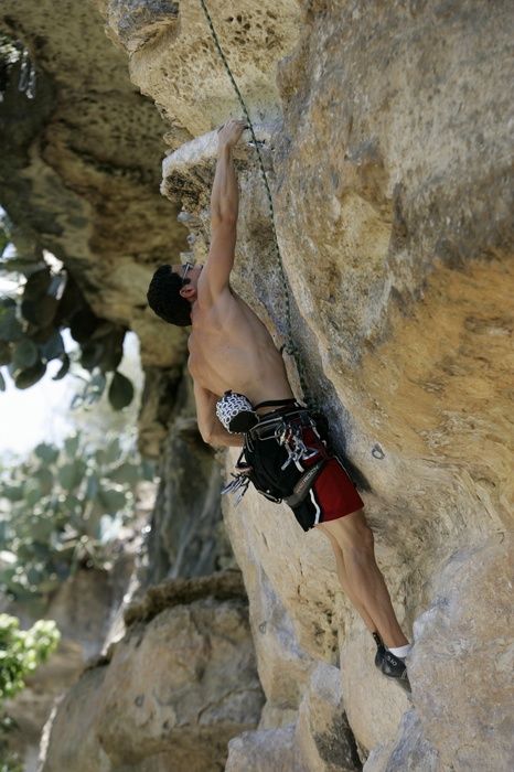 Chris Bottaro on Diving for Rocks (5.10d).  It was another long day of rock climbing at Seismic Wall on Austin's Barton Creek Greenbelt, Sunday, June 090607, 2009.

Filename: SRM_20090607_13544112.jpg
Aperture: f/4.0
Shutter Speed: 1/500
Body: Canon EOS-1D Mark II
Lens: Canon EF 80-200mm f/2.8 L